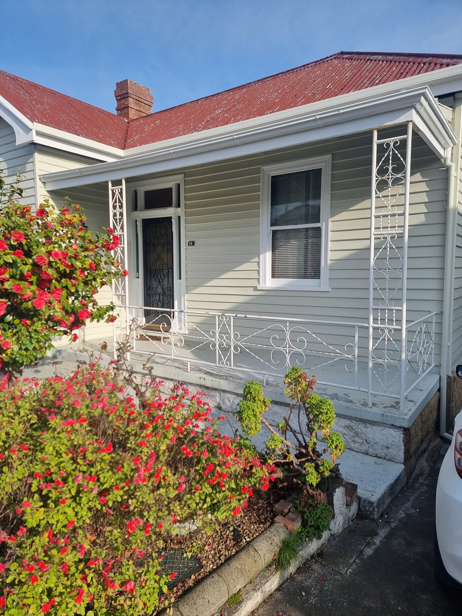 weatherboard-house-painting-new-town-hobart.jpg
